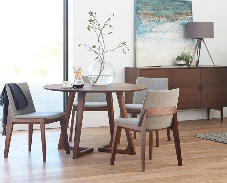 Modern Kitchen Table And Chairs
 Round table and chairs from Dania