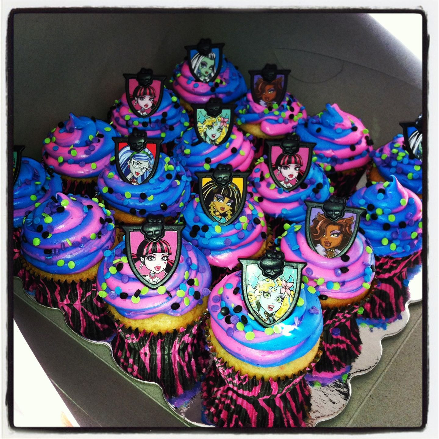 Monster High Birthday Cake Walmart
 Really easy Monster High Cupcakes cupcake toppers bought