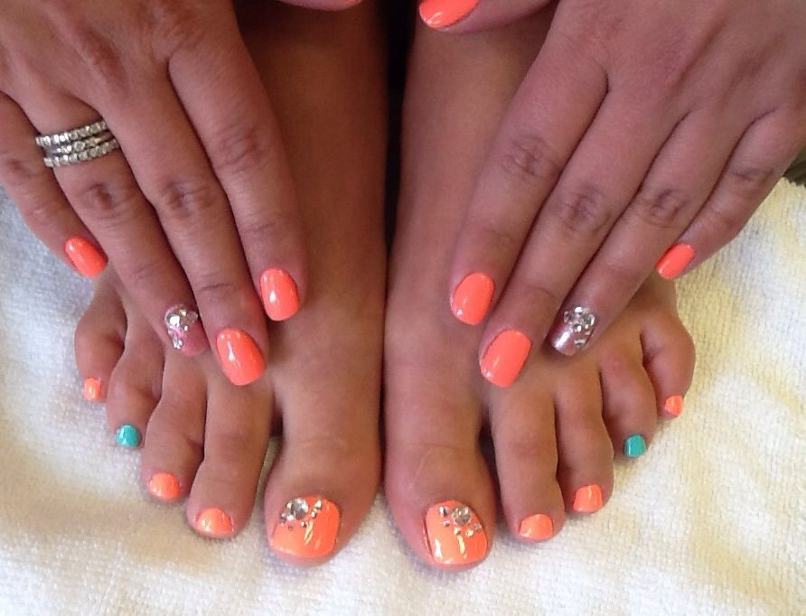 10 Fun and Festive Summer Vacation Nail Designs - wide 7