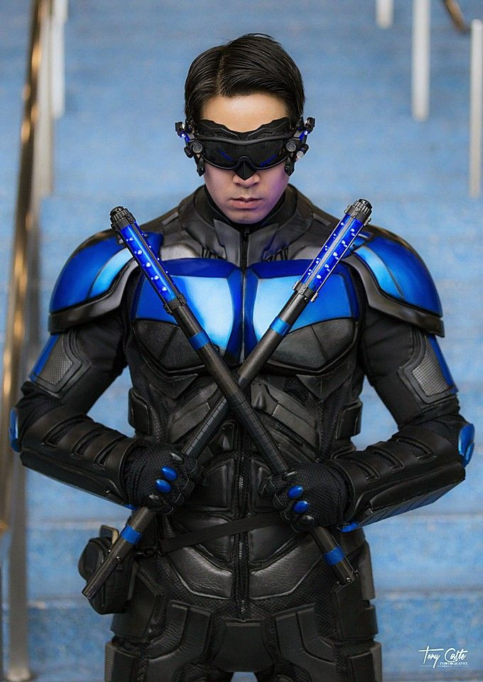 Nightwing Costume DIY
 me as Nolan verse Nightwing ver 1 2 Cosplay