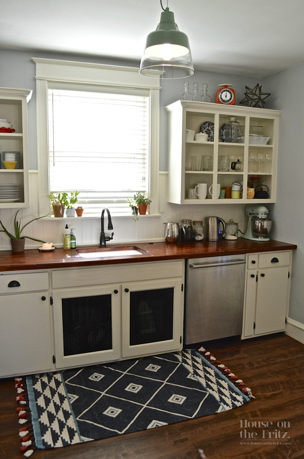 Old Kitchen Remodel
 An Old Kitchen Gets a New Look for Less Than $1 500