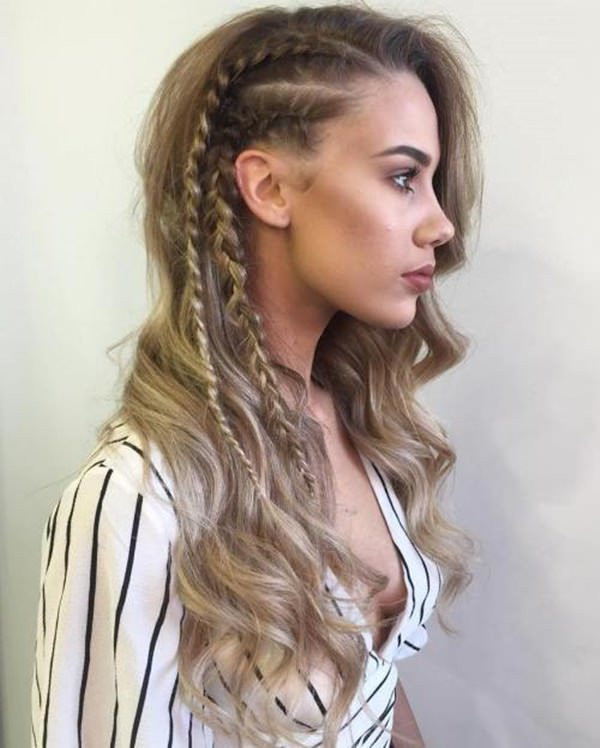 One Side Braided Hairstyle
 87 Beautiful and Stylish Side Braid Hairstyles