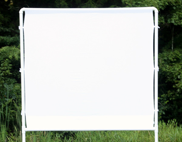 Outdoor Movie Screen DIY
 How to make an easy DIY outdoor movie screen