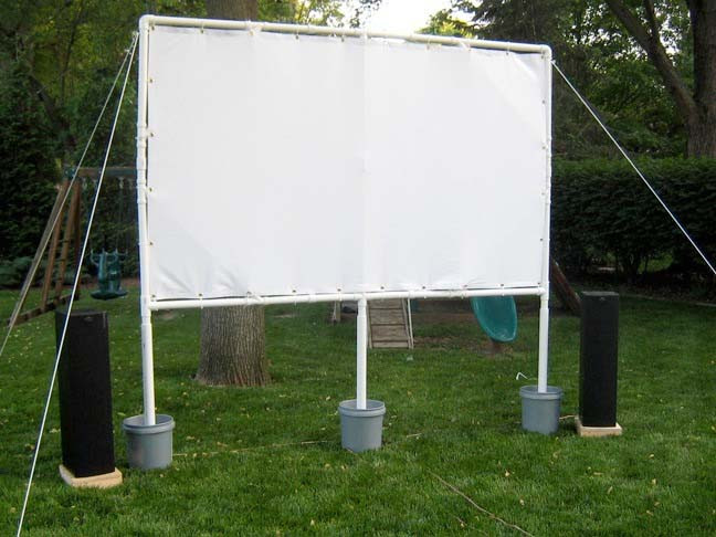 Outdoor Movie Screen DIY
 Summer DIY Build A Backyard Theater