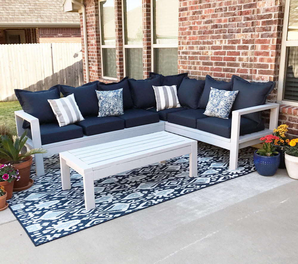 Outdoor Sectional DIY
 2x4 Outdoor Sofa