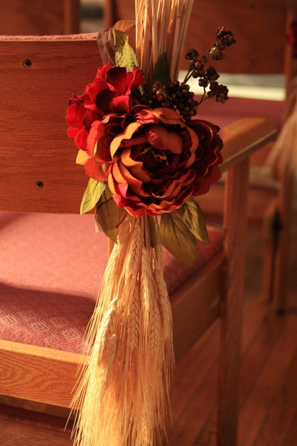 Pew Decorations For Church Wedding
 276 best WEDDING "PEW" DECOR images on Pinterest