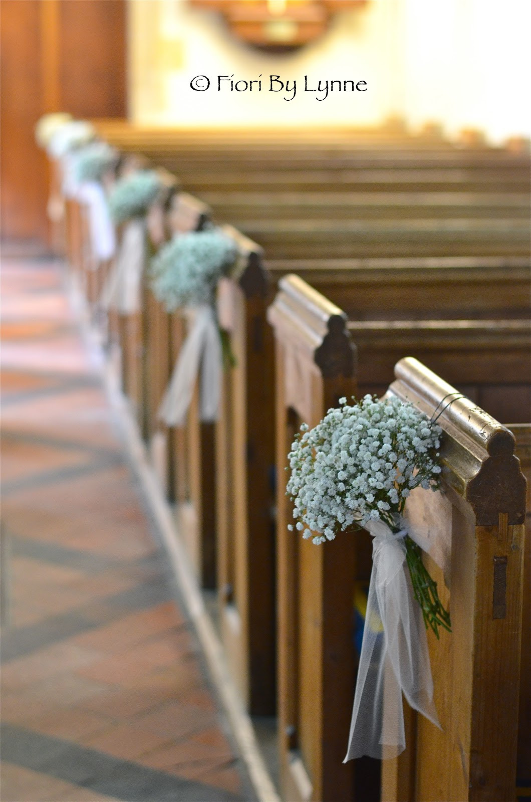Pew Decorations For Church Wedding
 Wedding Flowers Blog Kirsty"s Vintage Gold Wedding