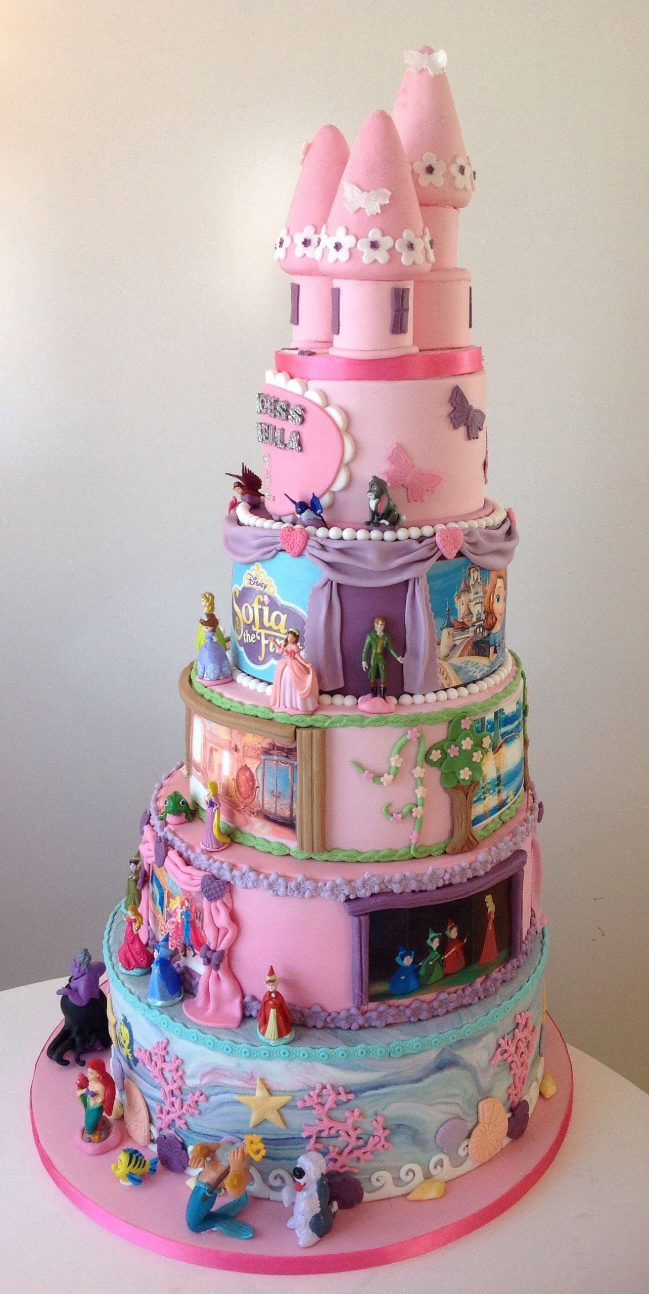 Pictures Of Birthday Cakes
 Disney Princess 1St Birthday Cake CakeCentral