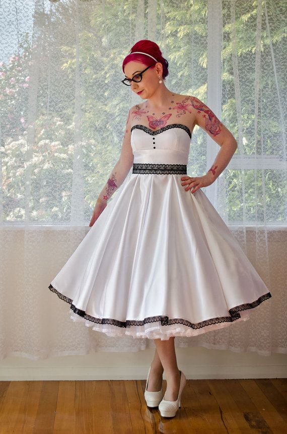 Pin Up Wedding Dress
 28 Best images about Pin up Wedding Dresses on Pinterest