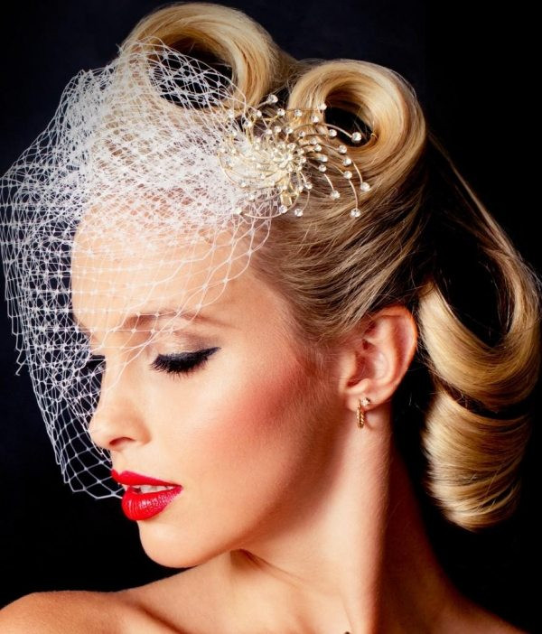 Pin Up Wedding Hairstyles
 18 atemberaubende Braut Make ups für Ihre Hochzeit