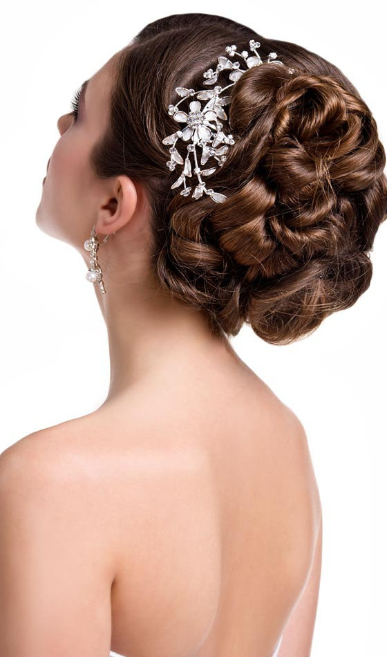 Pin Up Wedding Hairstyles
 10 Wedding Updos That You Can Try Too