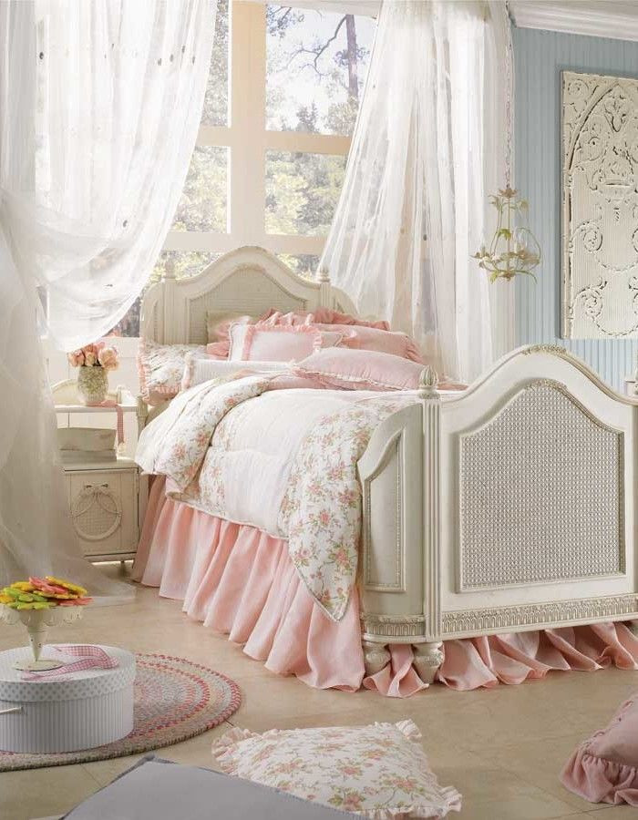 Pink Shabby Chic Bedroom
 Feminine Shabby Chic Bedroom Interior Ideas and Examples