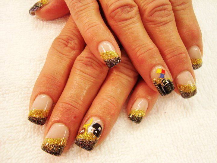 Pittsburgh Steelers Nail Designs
 Steeler nails from the Purple Pinkie