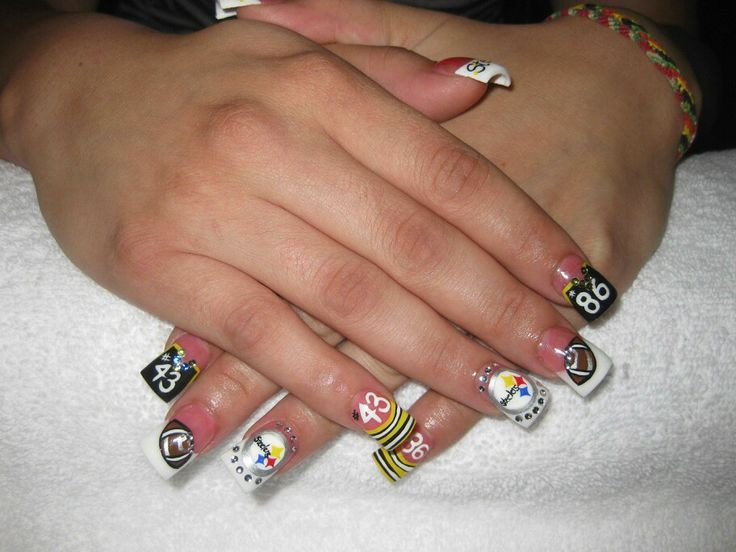 Pittsburgh Steelers Nail Designs
 Pittsburgh Steelers nail design ♥
