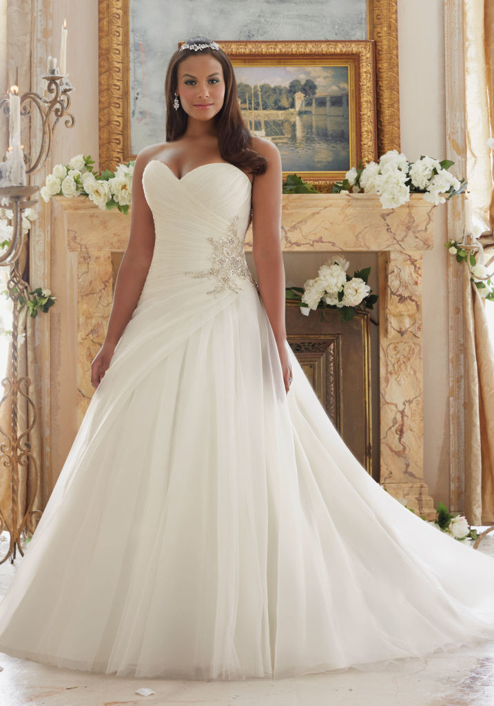 Plus Wedding Gowns
 Plus Size Wedding Gown with Organza and Tulle