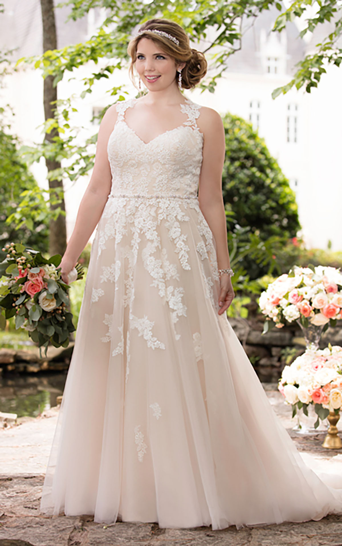 Plus Wedding Gowns
 Plus Size Wedding Dress with Lace Illusion Back