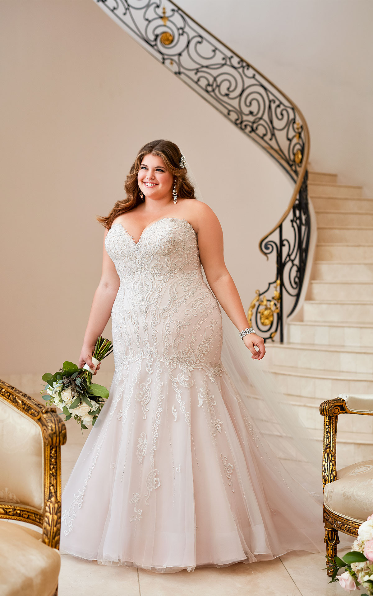 Plus Wedding Gowns
 Plus Size Wedding Dress with Glamorous Lace