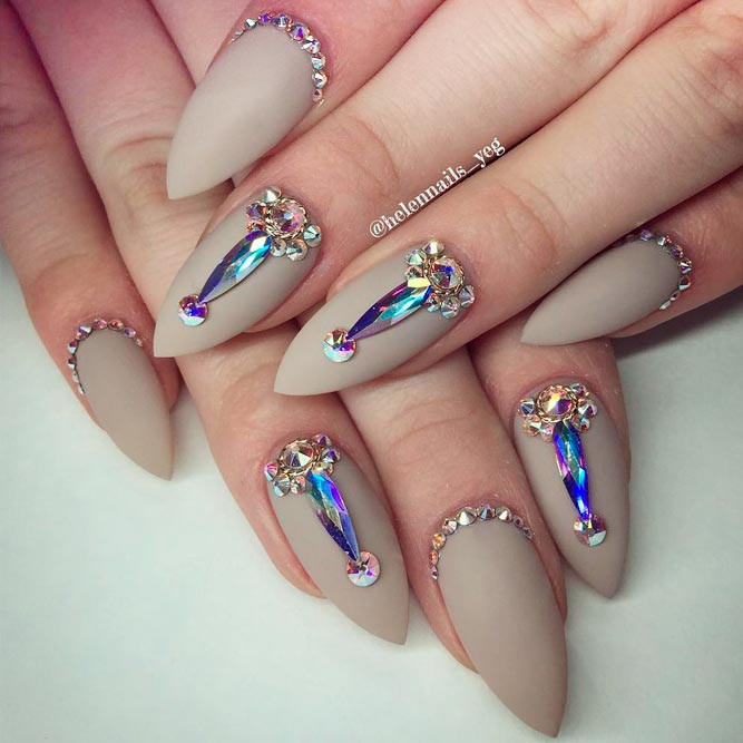 Pointy Nail Styles
 87 Examples of Beautiful Pointy Nails Designs Fashionre
