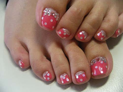 Polka Dot Toe Nail Designs
 9 Simple and Easy Toe Nail Art Designs for Beginners