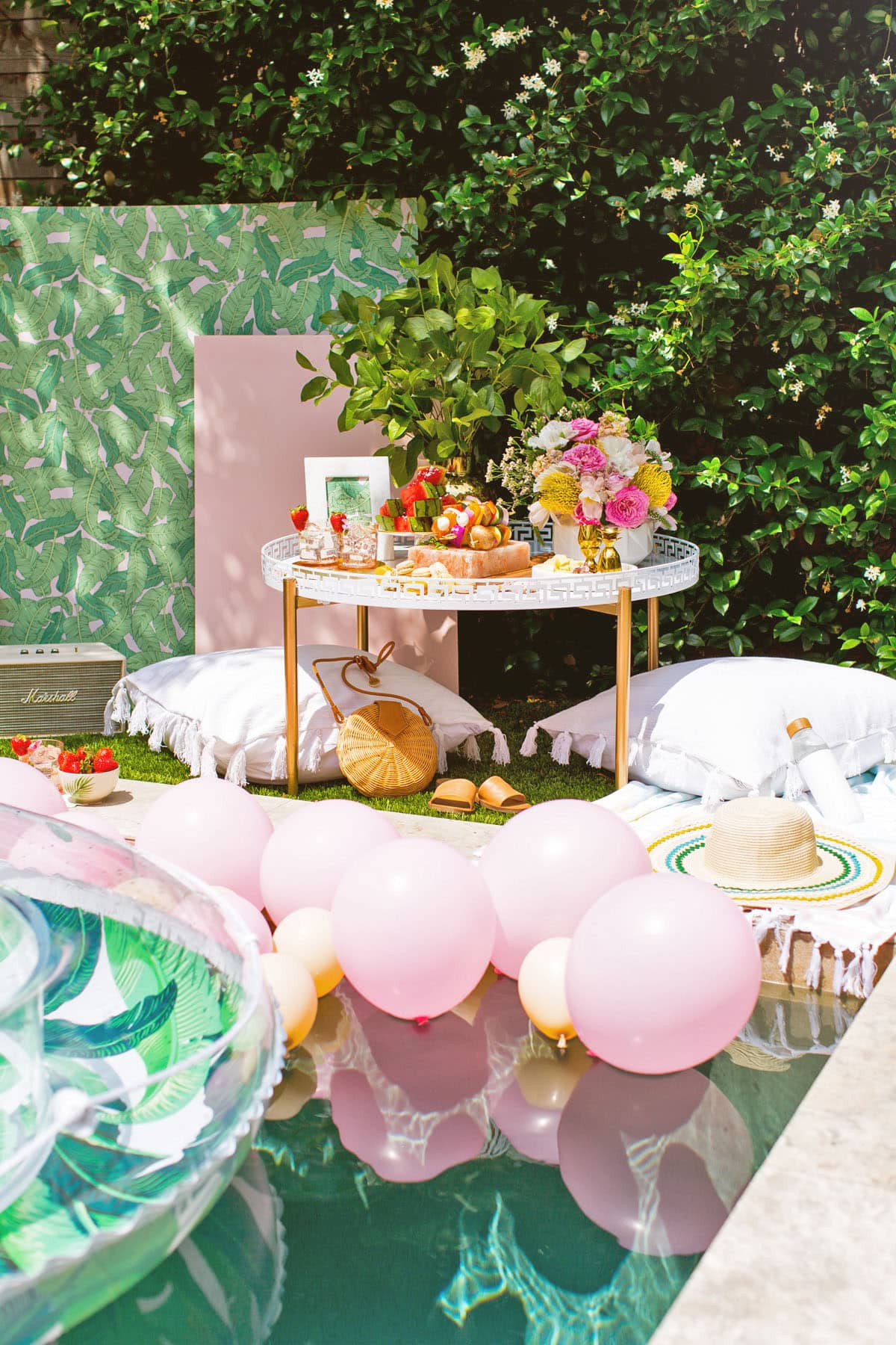 Pool Party Decorations Ideas
 Luxe Poolside Entertaining