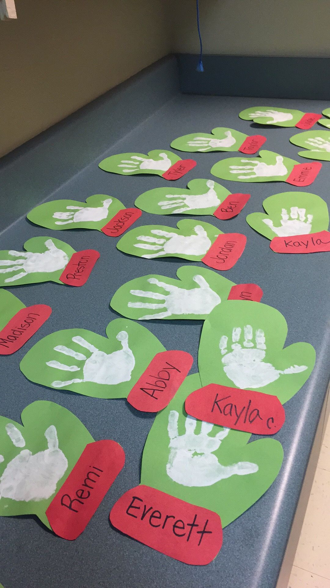 Preschool Christmas Craft Ideas
 23 Cute and Fun Handprint and Footprint Crafts for Kids