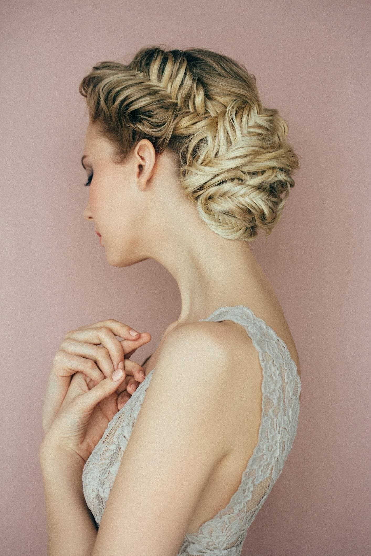 Prom Hairstyles Braided
 14 D I Y Curly Prom Hairstyles to Swoon Over