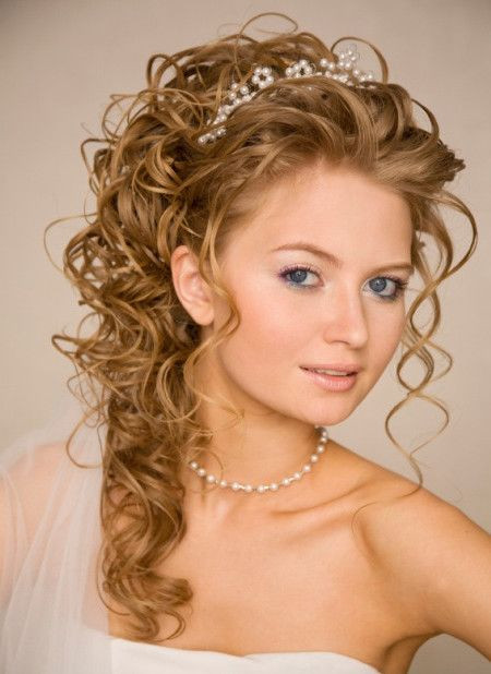 Prom Hairstyles With Tiara
 curly prom hairstyles with tiara amd5gchz e