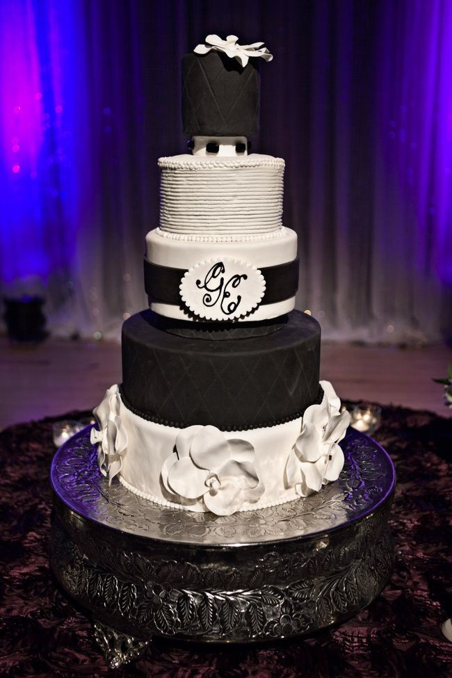 Purple And Black Wedding Cakes
 Floid s blog Stephanie John 39s Calla Lily Chocolate and