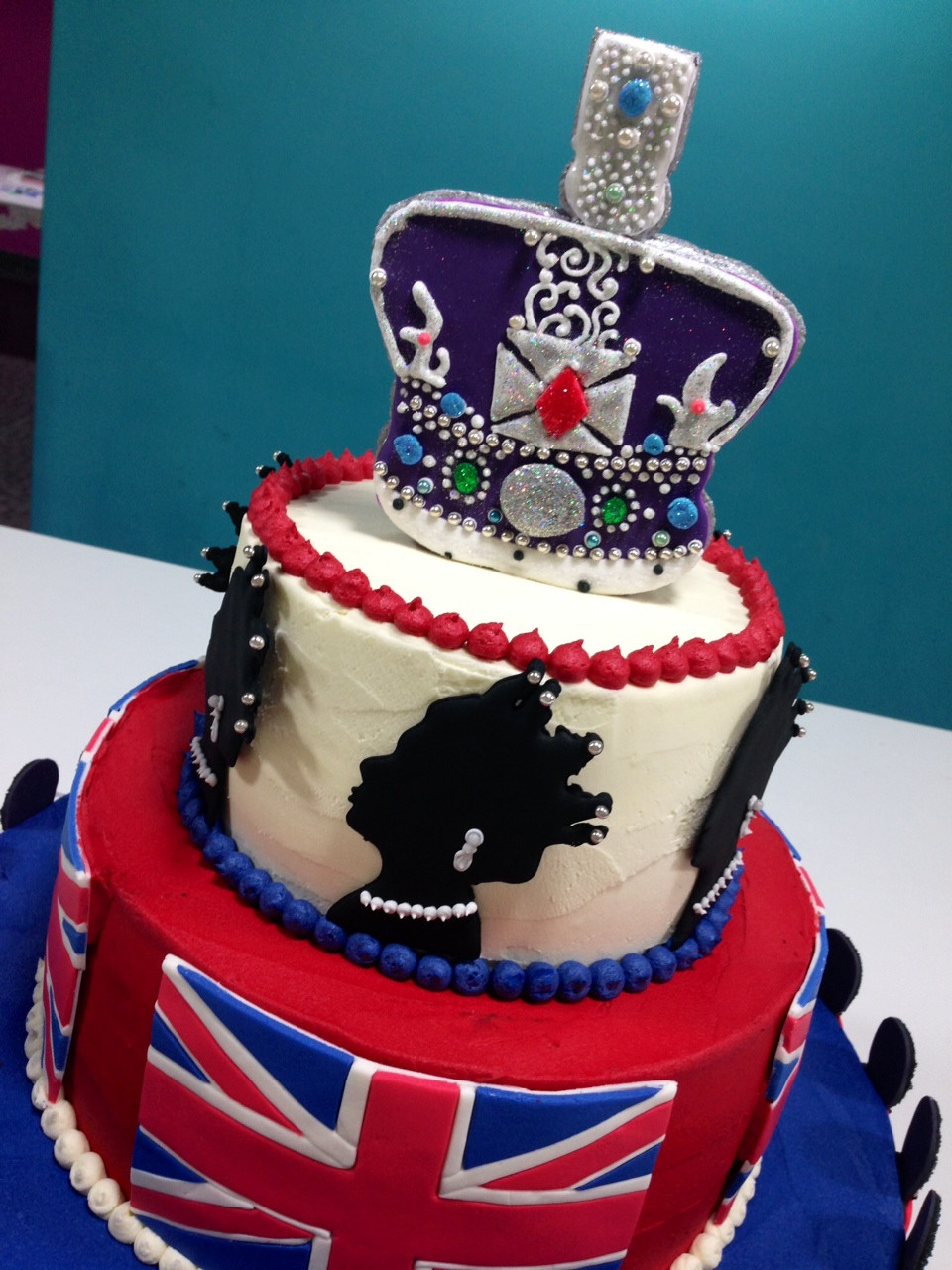 Queen Birthday Cake
 Cocoa and Co s Queen Elizabeth s Birthday Cake A Cake Fit
