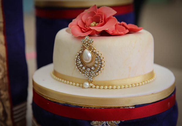 Queen Birthday Cake
 UK Muslim to Make Queen s Birthday Cake