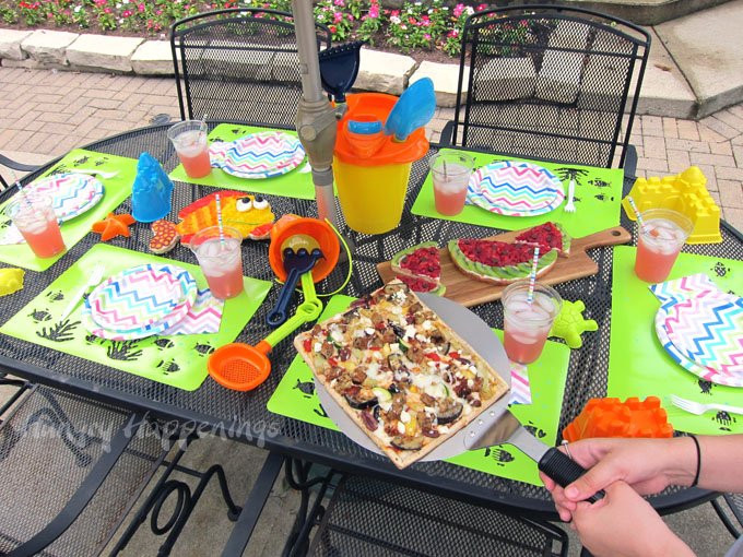 Rained Out Pool Party Ideas
 How to Make a Veggie Pizza Fish for Your Pool Party
