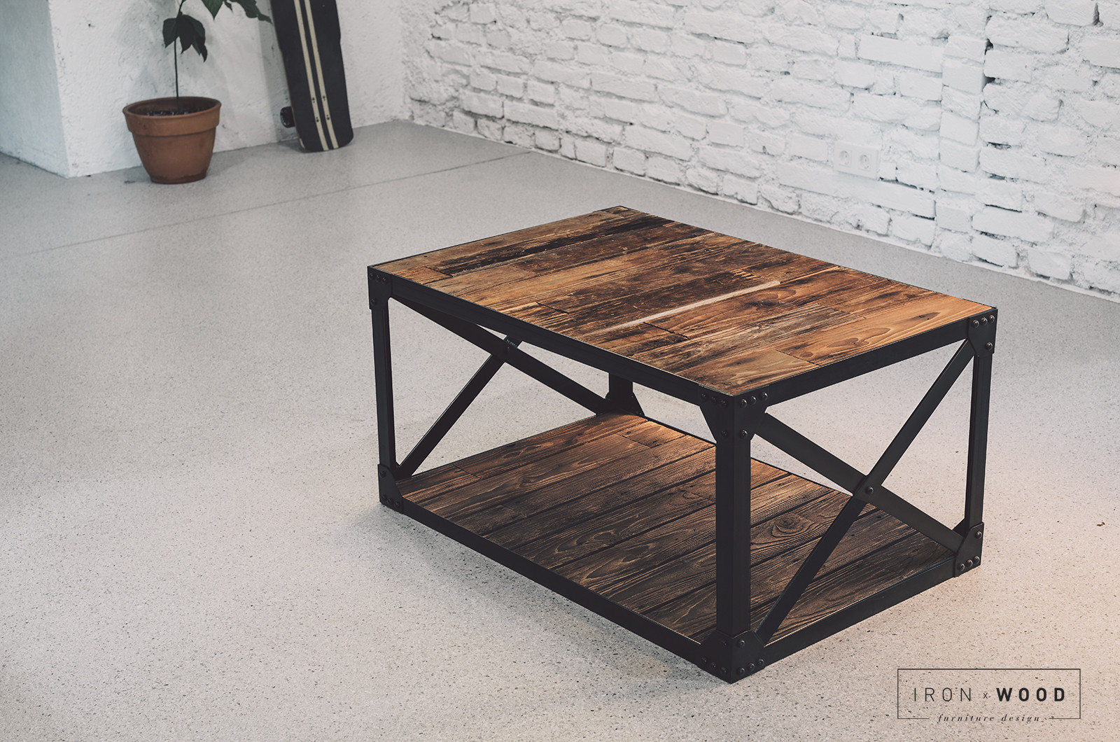 Reclaimed Wood Coffee Table DIY
 Reclaimed Wood Coffee Table DIY