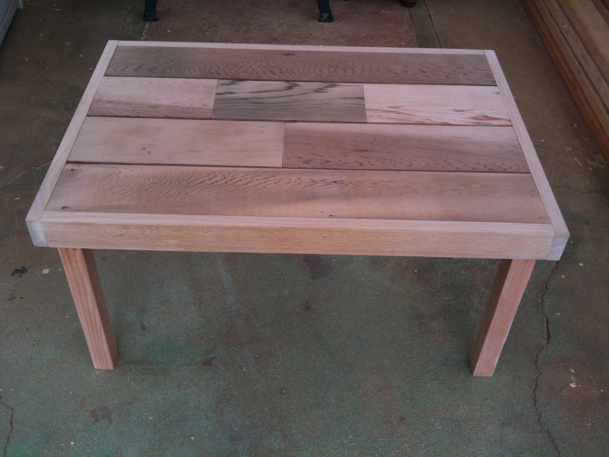 Reclaimed Wood Coffee Table DIY
 Ana White