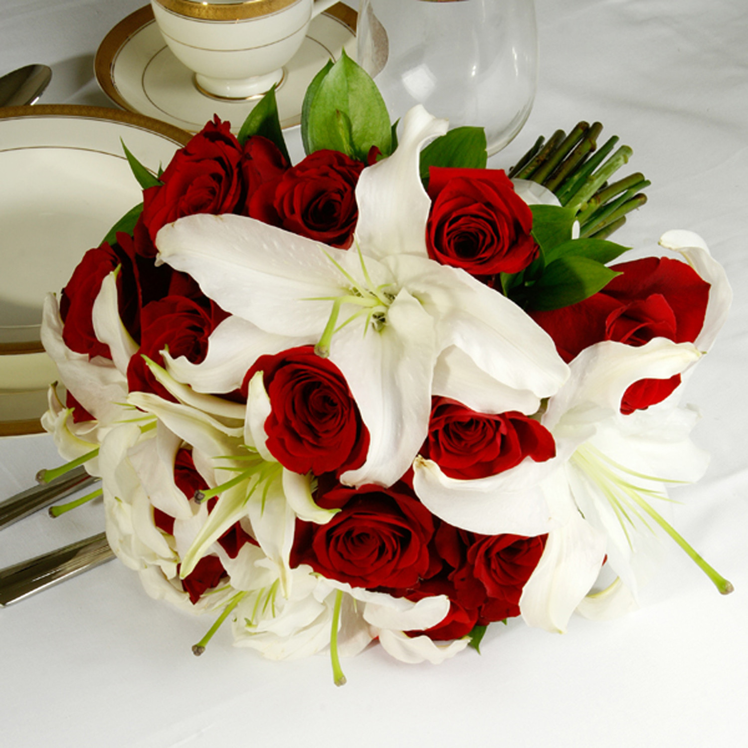 Red And White Wedding Flowers
 Basic Red and White