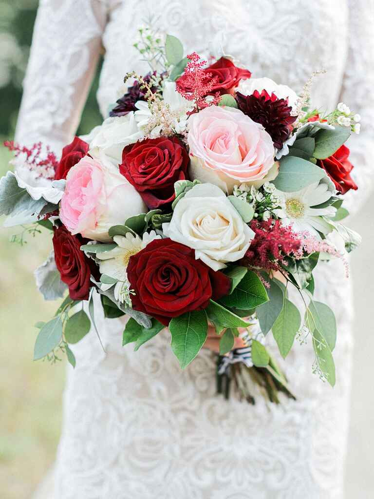Red And White Wedding Flowers
 15 Fall Wedding Bouquet Ideas and Which Flowers They’re