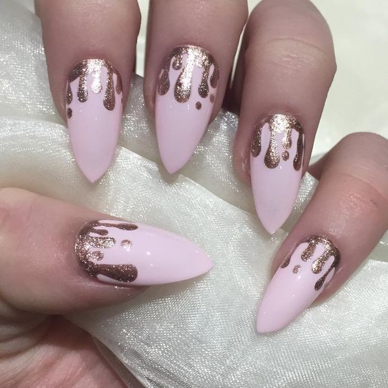 Rose Gold Nail Art
 30 Rose Gold Nail Art Ideas That Will Definitely Look