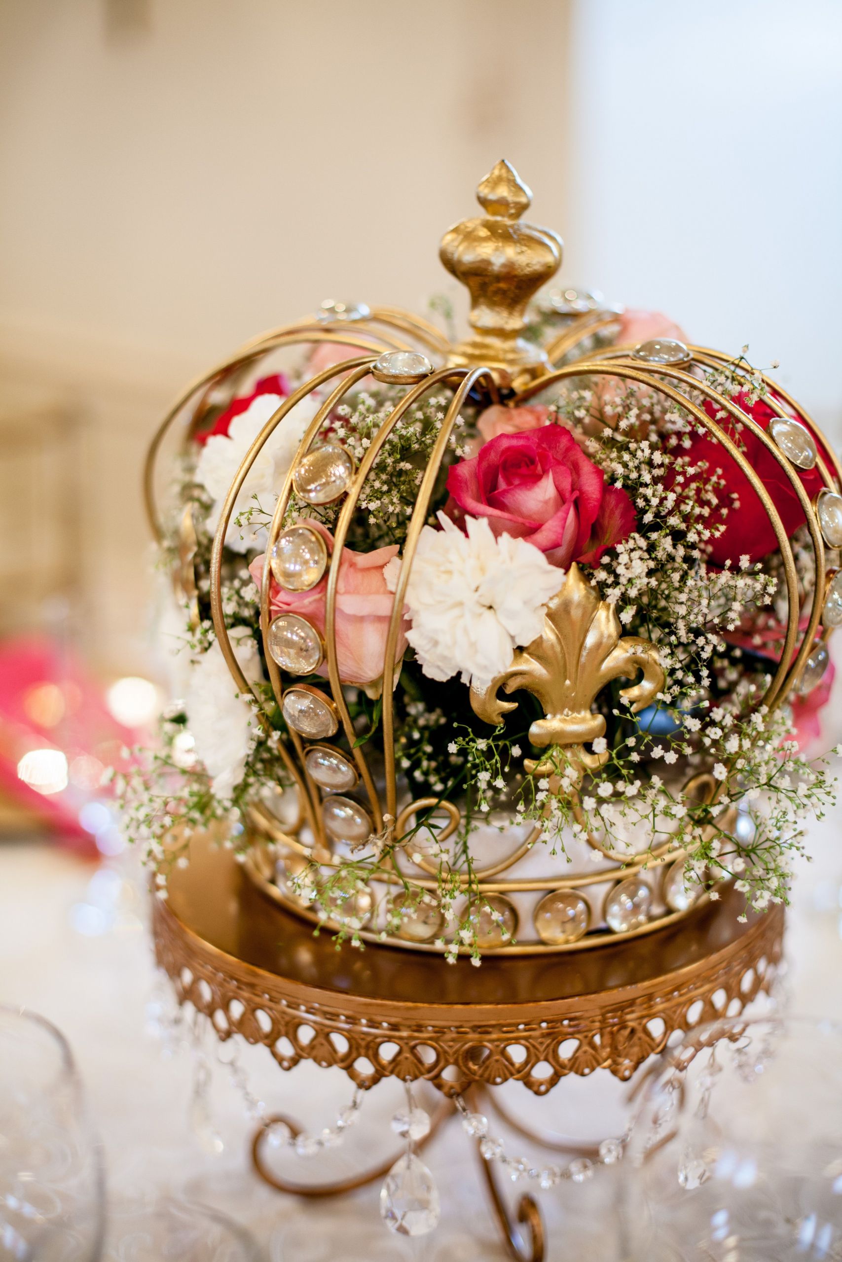 Royal Wedding Theme
 Chandelier Loopy Cake Plates set of 3