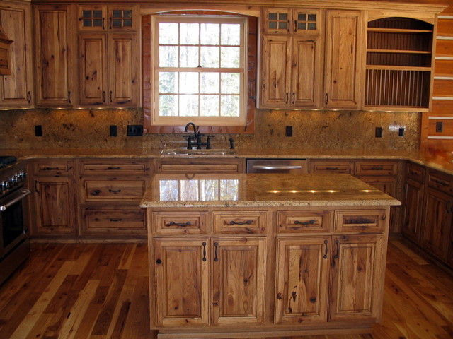 Rustic Kitchen Furniture
 Hickory Cabin
