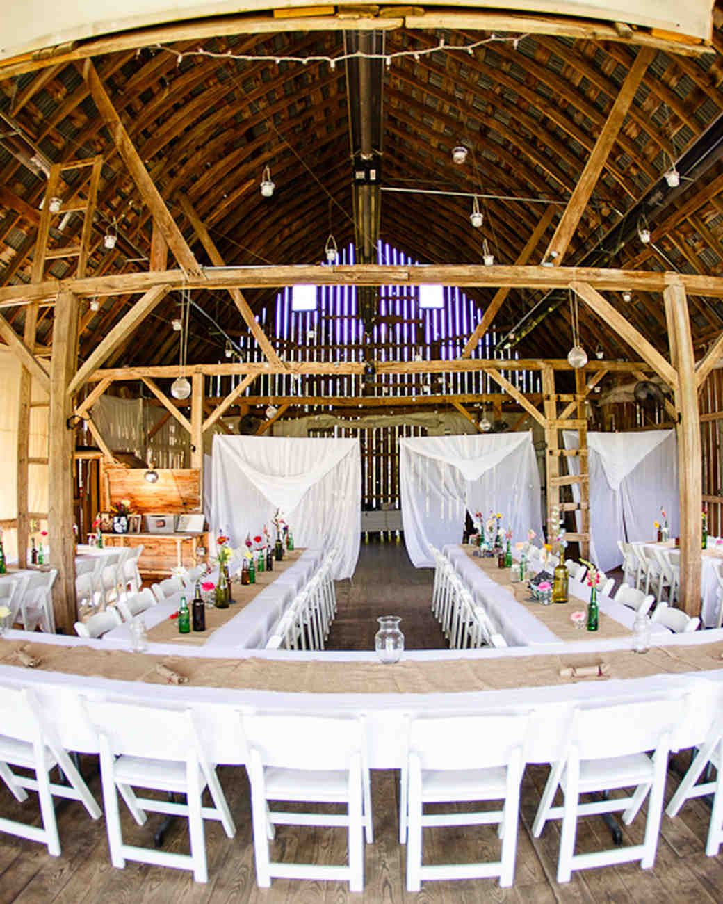 Rustic Wedding Venues
 11 Rustic Wedding Venues to Book for Your Big Day