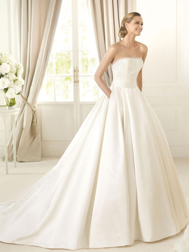 Satin Wedding Dresses
 How to Choose Fall Wedding Dresses and Accessories