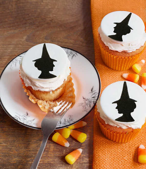 Scary Halloween Cupcakes
 Spooky Halloween cupcake Ideas family holiday guide