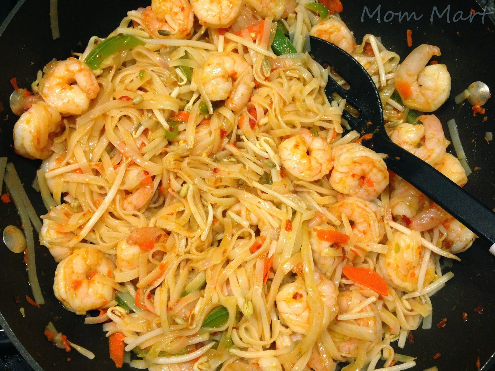 Seafood Dinner Recipe
 Mom Mart Keeping dinner light with Thai Shrimp Noodles