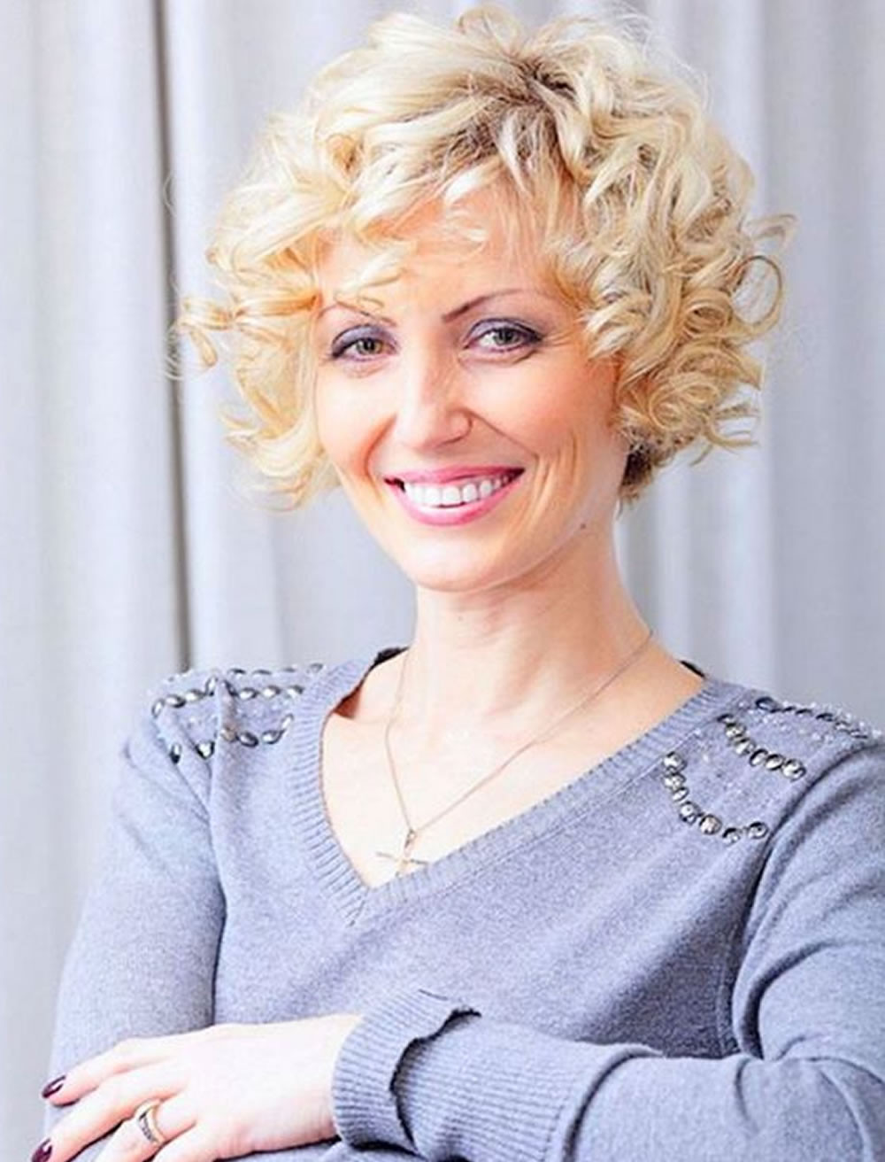 Short Curly Hairstyles For Older Women
 Curly Short Hairstyles for Older Women Over 50 – Best