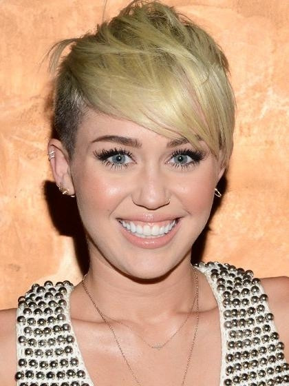 Short Haircuts For Women In Their 20S
 20 Collection of Short Haircuts For Women In 20S