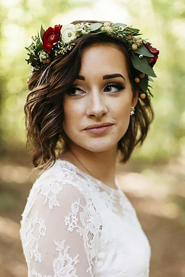 Short Hairstyles For Weddings For Bridesmaids
 18 Gorgeous Wedding Hairstyles with Flower Crown Page 2