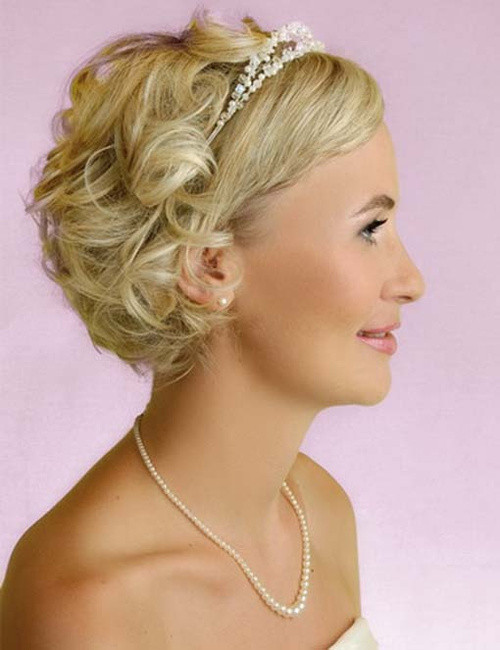 Short Wedding Hairstyles For Bridesmaids
 Wedding Curly Hairstyles – 20 Best Ideas For Stylish Brides