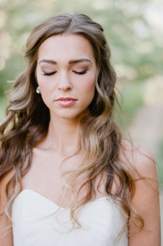 Simple Wedding Hairstyles
 18 Super Romantic & Relaxed Summer Wedding Hairstyles