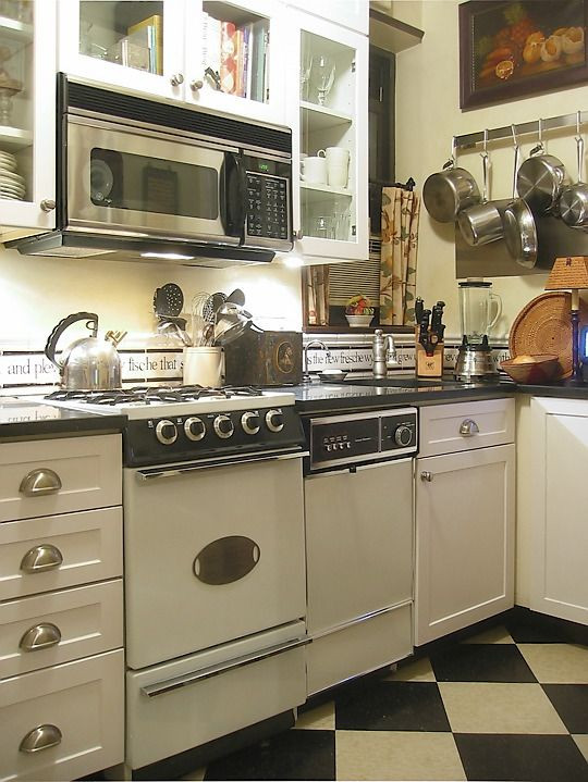 Small Apartment Kitchen Appliances
 Lorin Luxuriates in a Studio