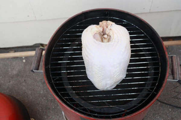 Smoking A Whole Turkey In Electric Smoker
 Smoking a Turkey Breast In an Electric Smoker Tips and