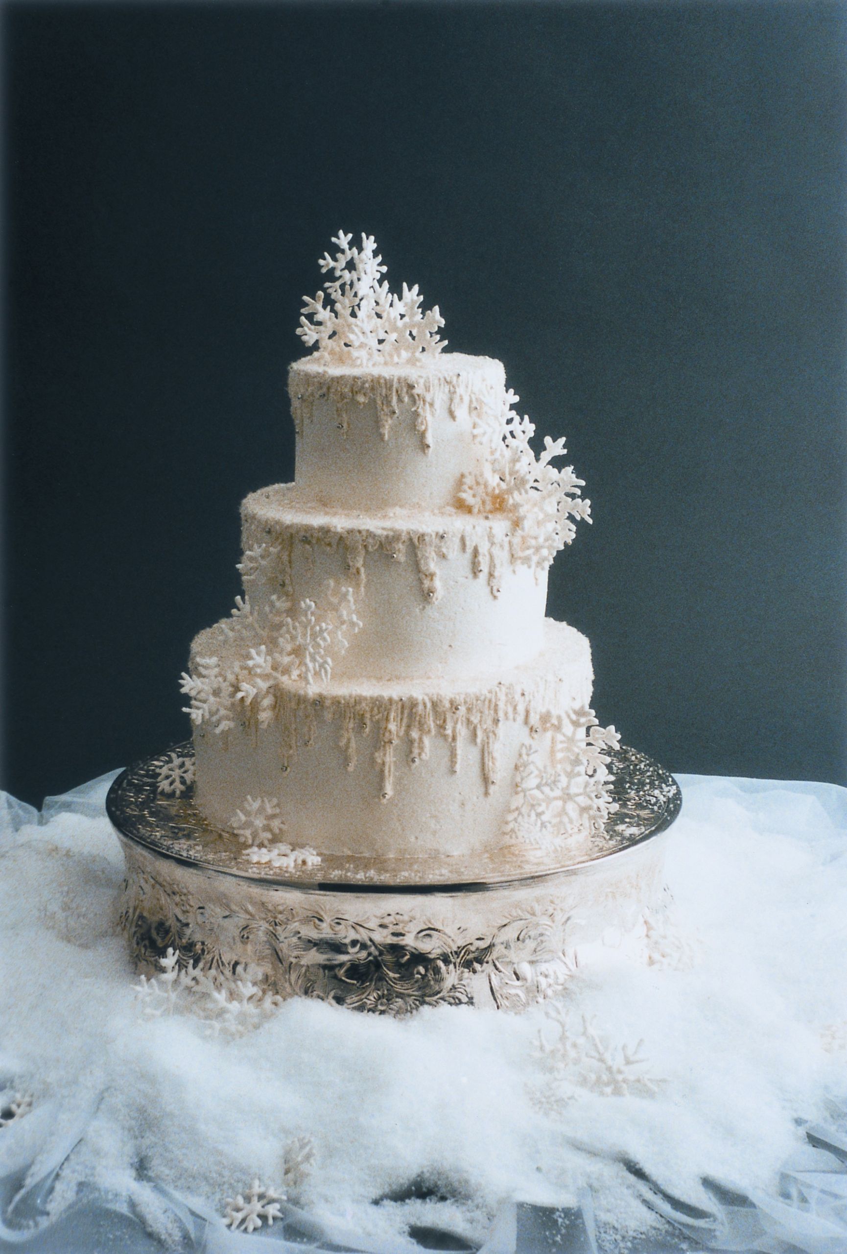 Snowflake Wedding Cakes
 Finish Your Wedding Centerpiece